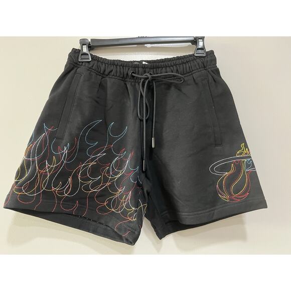 NWT Official NBA Unisex Miami heat Mash up flame Embroidered fleece Shorts Small - Picture 1 of 5